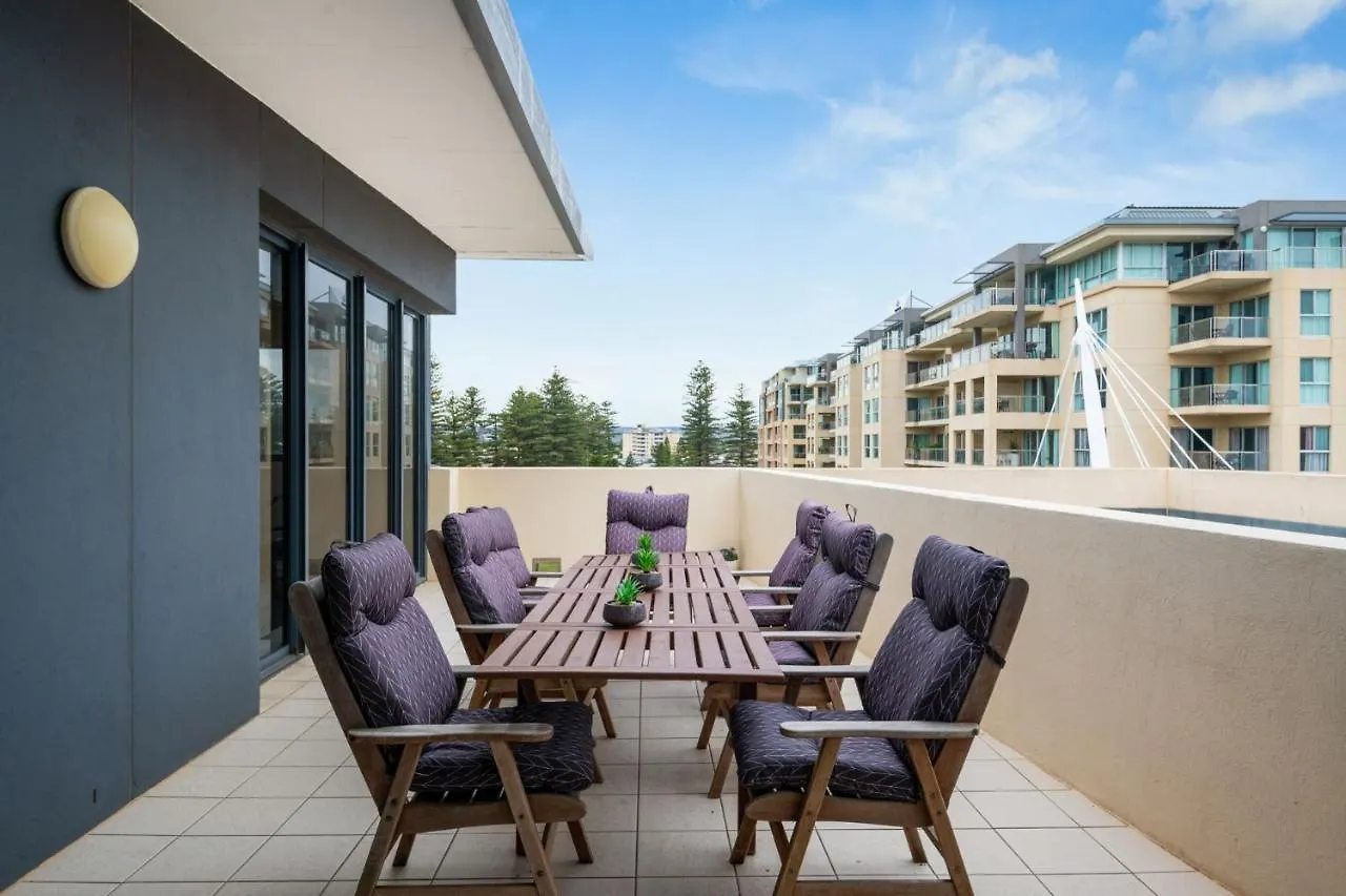 Belle Escapes - Glenelg Oceanview Apartment Adelaide
