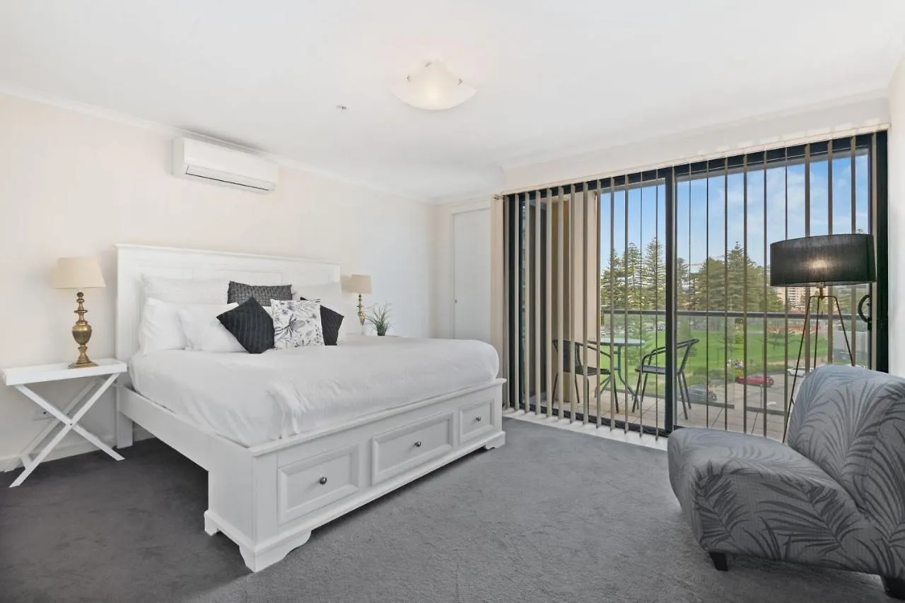 Belle Escapes - Glenelg Oceanview Apartment Adelaide