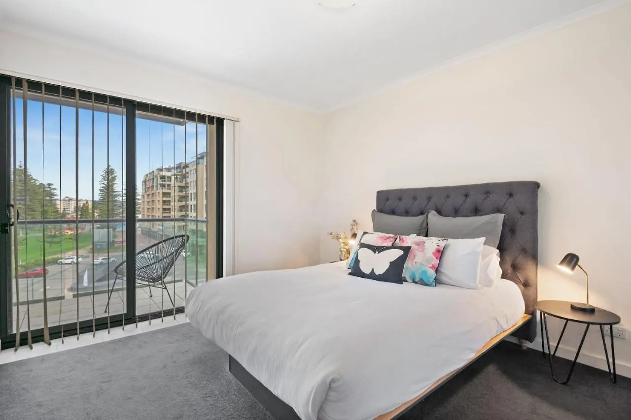 Belle Escapes - Glenelg Oceanview Apartment Adelaide Australien
