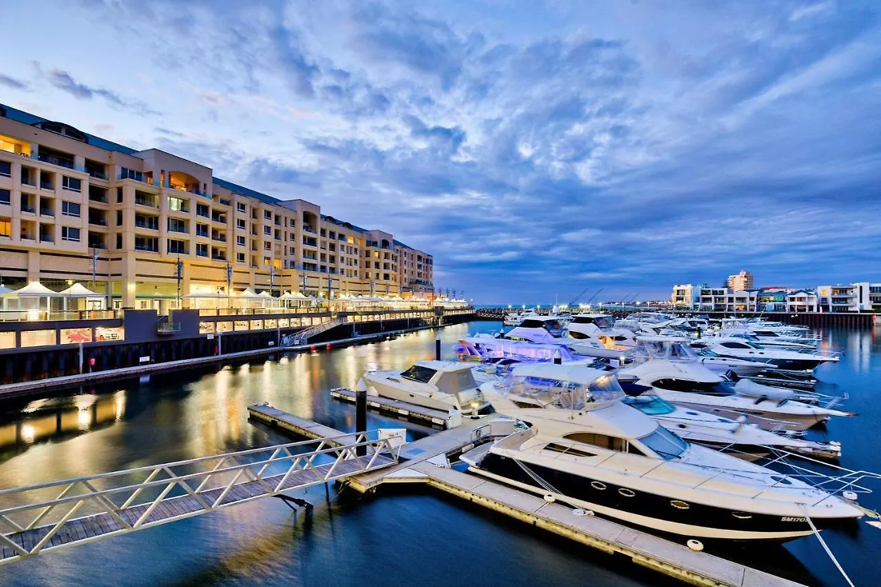 Belle Escapes - Glenelg Oceanview Apartment Adelaide