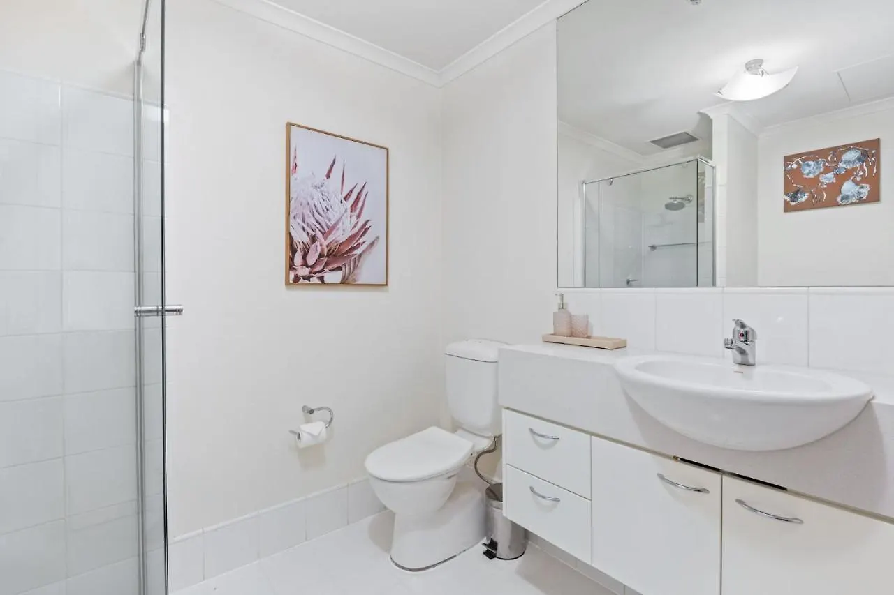 Belle Escapes - Glenelg Oceanview Apartment Adelajda 0*,  Australia