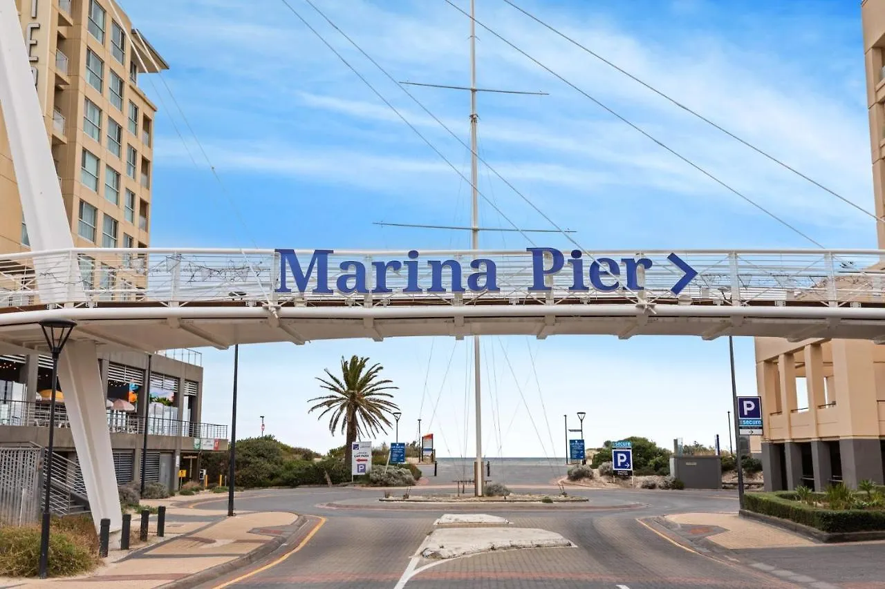 Belle Escapes - Glenelg Oceanview Apartment Adelajda 0*,
